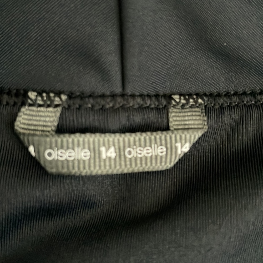 Oiselle Roga Shorts - Picture 3 of 3